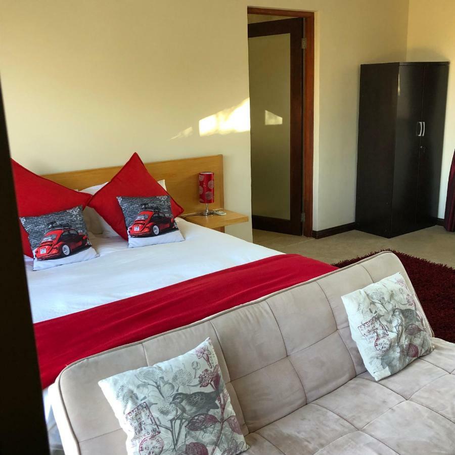 Rivendell Hotel Hartbeespoort Exterior foto
