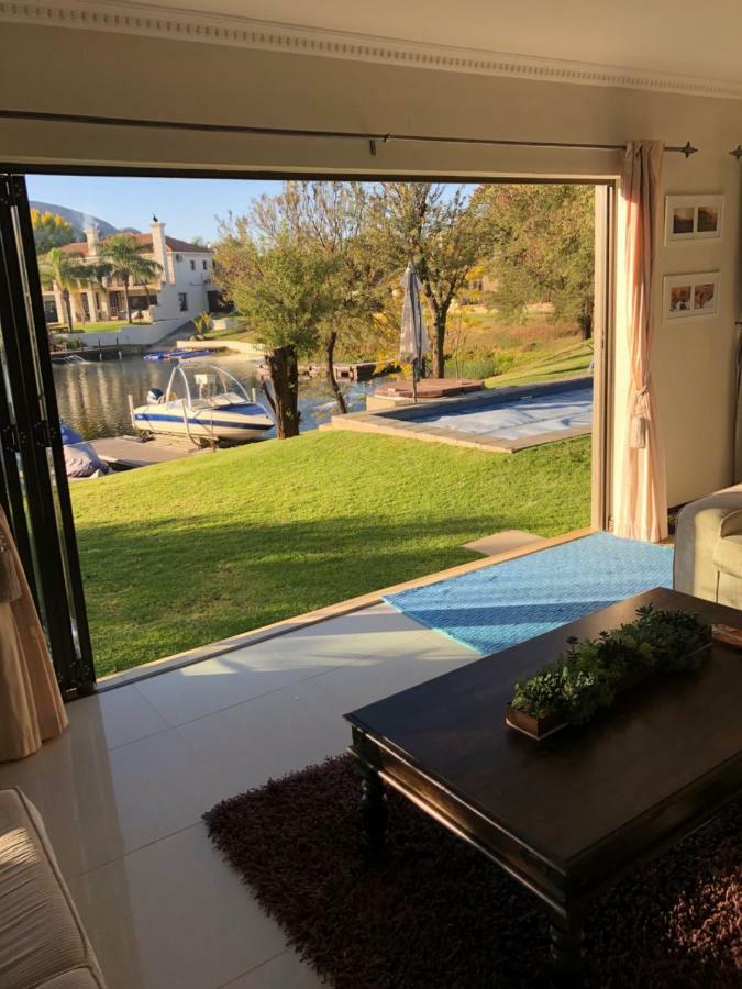 Rivendell Hotel Hartbeespoort Exterior foto